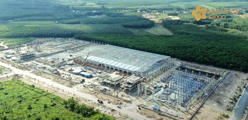 Một góc Khu công nghiệp Minh Hưng Sikico Bình Phước đang được xây dựng.